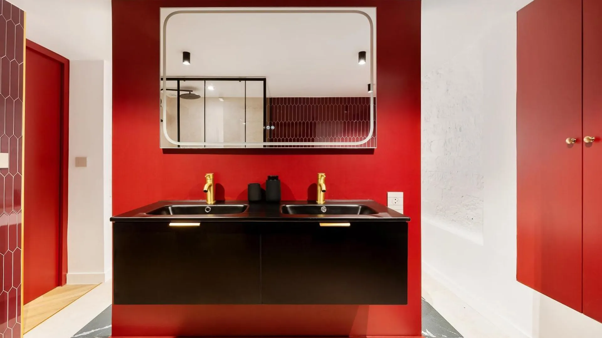 Ferienwohnung Duplex Luxueux Avec Billard Et Baignoire Paris