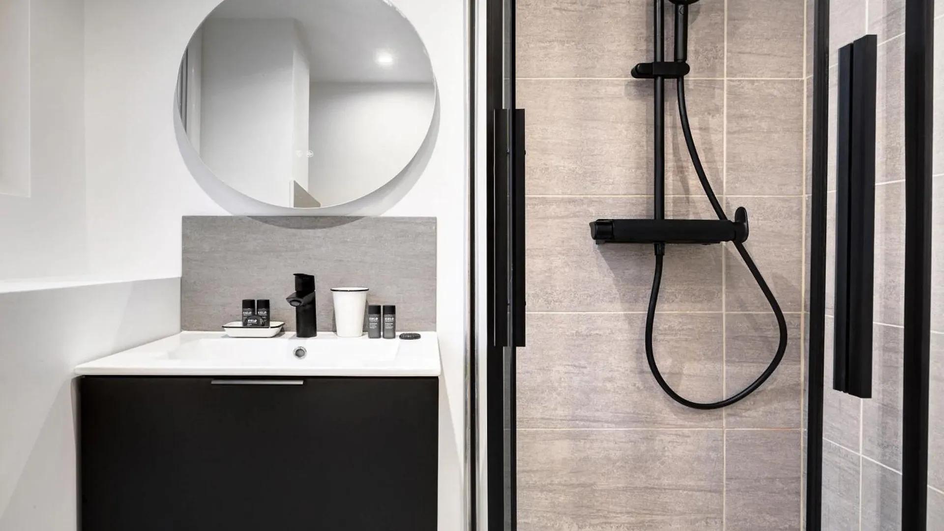 Ferienwohnung Duplex Luxueux Avec Billard Et Baignoire Paris